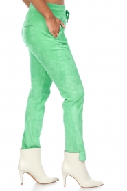 STUDIO AR |  Suede stretch joggers Naomi | green  | Picture 5