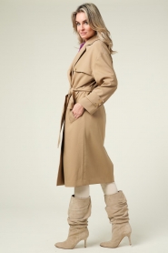 Second Female |  Trenchcoat Silvia | Camel  | Picture 7