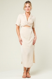 Freebird :  Maxi dress with knot detail Leela | natural  - img5