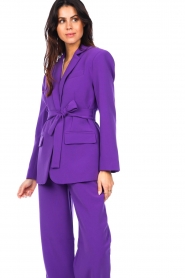 Freebird |  Blazer with tie belt Yva | purple  | Picture 5