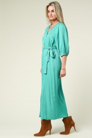 Freebird |  Maxi dress with tie belt Leora | green  | Picture 7