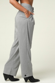 CHPTR S |  Pleated trousers Chic | black  | Picture 5