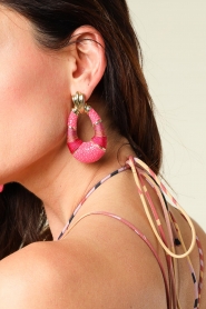 Barong Barong :  Earrings Saphira Fleur De Lis | pink - img4