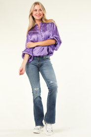 Ibana |  Shiny top with balloon sleeves Teuna | purple  | Picture 3