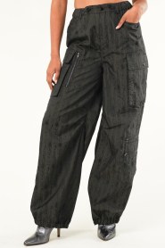 Copenhagen Muse |  Cargo pants with print Wood | green   | Picture 4