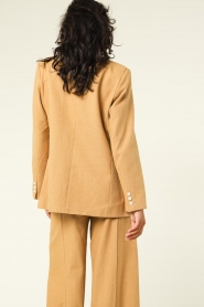 Magali Pascal |  Linen blazer Florentine | camel  | Picture 9