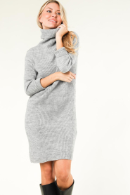 Kocca |  Knitted dress Bembur | grey  | Picture 4
