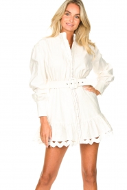 Silvian Heach |  Cotton dress with waist belt Kiuwa | white  | Picture 4