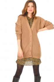 Liu Jo |  Knitted cardigan with golden details Mirthe | camel  | Picture 4