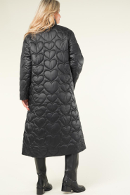 Ibana |  Long puffer with heart shaped stitching Cora | black   | Picture 6