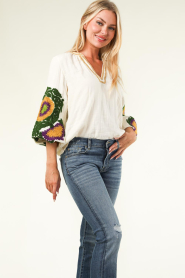 Stella Forest |  Cotton crêpe top with embroideries Namie | natural  | Picture 4