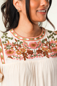 Louizon |  Crepe top with embroidery Nora | beige  | Picture 8