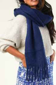 Moment Amsterdam |  Soft wool blend scarf Laura | blue  | Picture 3