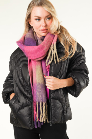 Moment Amsterdam |  Large soft wool blend scarf Mila | pink  | Picture 2
