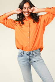 Moment Amsterdam |  Poplin blouse Iconic | orange  | Picture 2