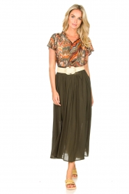 Louizon |  Maxi skirt with crêpe effect Baffau | green  | Picture 2