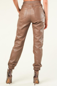 Dante 6 :  Non-stretch leahter jogger Kuno | taupe  - img6