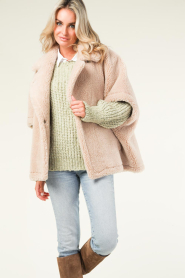 Alter Ego |  Oversized teddy poncho Elin | natural  | Picture 4