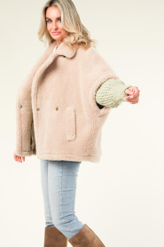 Alter Ego |  Oversized teddy poncho Elin | natural  | Picture 5