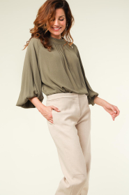 ba&sh |  Crêpe top with luxury buttons Neil | green   | Picture 4