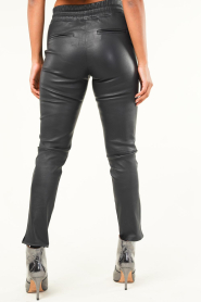 STUDIO AR |  Lamb leather stretch jogger Noami | blue  | Picture 6