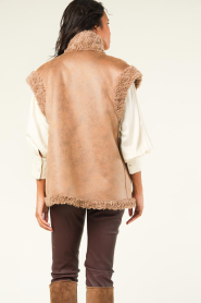 STUDIO AR |  Reversible faux waistcoat Nerine | camel   | Picture 10