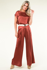 Knit-ted |  Satin top Ezra | bordeaux   | Picture 3