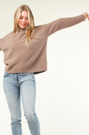 Knit-ted |  Soft knitted sweater Kris | taupe   | Picture 6