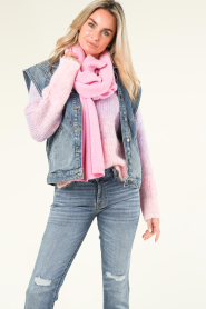 Knit-ted |  Soft knitted scarf Evy | pink  | Picture 2