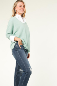 Absolut Cashmere |  Cashmere sweater Camille | green  | Picture 6