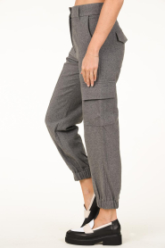 Second Female :  Cargo pants Daring | grey - img5