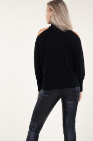 Second Female :  Soft knitted cut-out sweater Juva | black - img7
