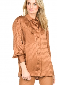 CHPTR S |  Shiny blouse Dolce | brown  | Picture 7