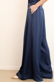 Dante6 |  Satin ultra wide leg trousers Onique | dark blue | Picture 7