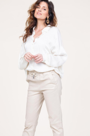 Kocca |  Shiny viscose blouse Geo | natural  | Picture 5