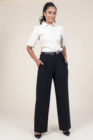 Second Female |  Pleated trousers Fique | black  | Picture 2