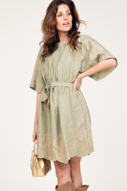 Greek Archaic Kori |  Dress with labyrinth embroidery Zoe | green  | Picture 5