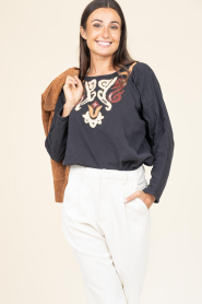 Louizon |  Top with embroidery Debrah | black | Picture 2