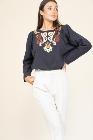 Louizon |  Top with embroidery Debrah | black | Picture 5