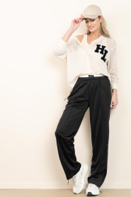 Club Soho |  Club Soho cap with logo Monique | taupe | Picture 3