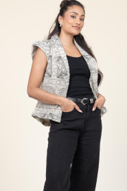 Est'Seven |  Waistcoat broderie Alexander | natural | Picture 7