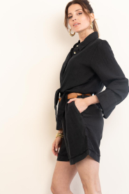 Mr Mood | Linnen geknoopte blouse Mrs Mika | zwart | Afbeelding 7