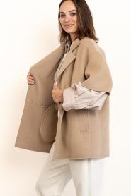 Ibana |  Woolen cape/jacket Coco | camel | Picture 8