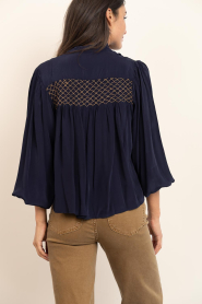 Janice |  Viscose blouse with embroidery Bentley | blue | Picture 9