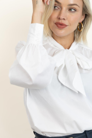 Janice |  Top with bow detail Kilian | white | Picture 9