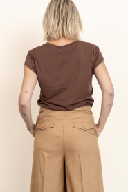 CC Heart |  T-shirt with V-neck Vera | brown | Picture 5