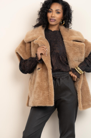 Ibana :  Faux fur double breasted waistcoat Jaxey | camel - img2