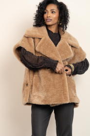 Ibana :  Faux fur double breasted waistcoat Jaxey | camel - img8