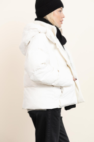 Copenhagen Muse |  Down jacket with hood Cicco | Natural  | Picture 6