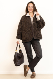 Club L'avenir |  Teddy jacket Athena | bruin | Picture 4